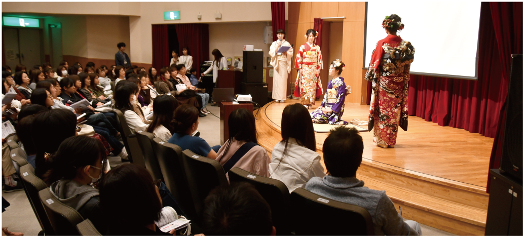 総合説明会様子|成人式の振袖・着物｜安城市の きもの和楽 かね宗｜着付・レンタル