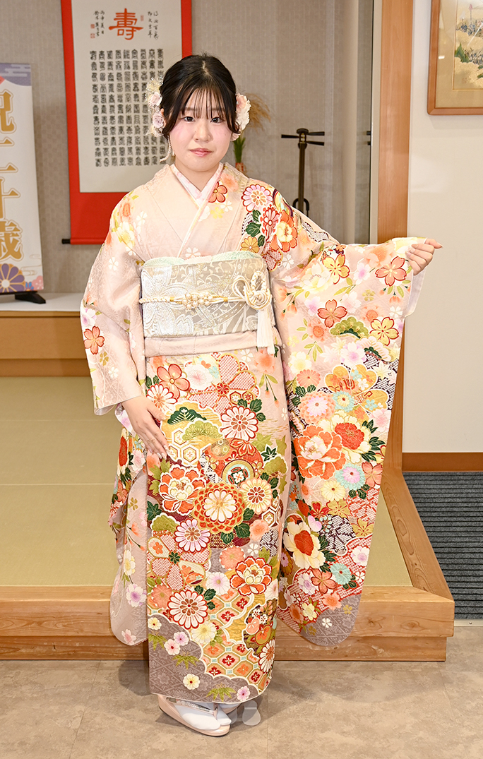 お客様の声2026_R4|成人式の振袖・着物｜安城市の きもの和楽 かね宗｜着付・レンタル