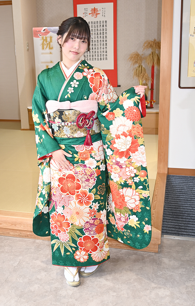 お客様の声2025_10|成人式の振袖・着物｜安城市の きもの和楽 かね宗｜着付・レンタル